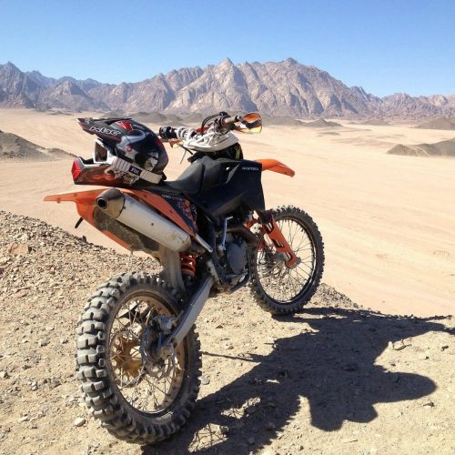 bike-egypt-extreme-desert